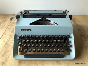 Ljusblå Facit privat